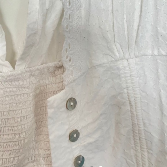 Front Button Crop Halter Top - Picture 3 of 3